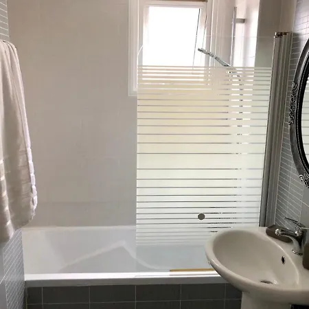 Horizon Hidden Gem 2 Bedroom Apt - Walk To The Beach